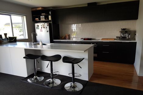 Photo of property in 2/32a Gleneagles Terrace, Ilam, Christchurch, 8053