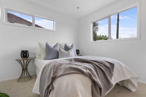 Photo of property in 64 Beach Haven Road, Beach Haven, Auckland, 0626