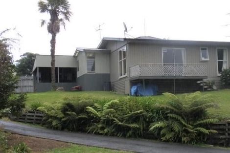 Photo of property in 1/1 Alison Avenue, Herald Island, Auckland, 0618