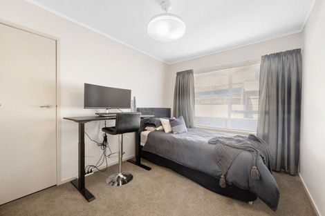 Photo of property in 32b Takutai Avenue, Bucklands Beach, Auckland, 2012