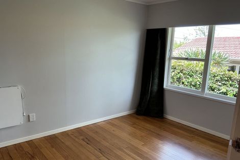 Photo of property in 2/30 Sunnynook Road, Sunnynook, Auckland, 0620
