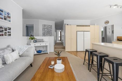 Photo of property in 21 Gillam Crescent, Springfield, Rotorua, 3015