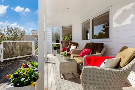 Photo of property in 5 Rimu Rise, Albany, Auckland, 0632