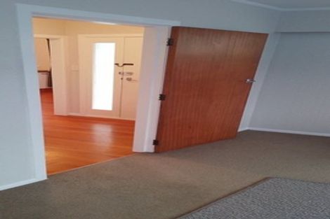 Photo of property in 7 Terrance Grove, Paparangi, Wellington, 6037