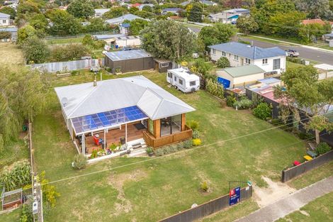 Photo of property in 25 Fookes Street, Waverley, 4510