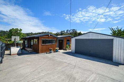 Photo of property in 633 Swanson Road, Swanson, Auckland, 0612