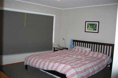 Photo of property in 126 Flanshaw Road, Te Atatu South, Auckland, 0610