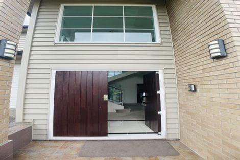 Photo of property in 1 Kenley Heights, Flat Bush, Auckland, 2016