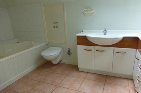 Photo of property in 382a Memorial Avenue, Burnside, Christchurch, 8053