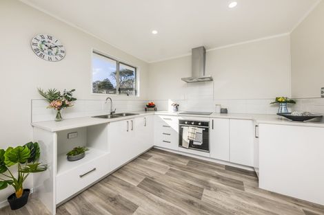 Photo of property in 20 Frobisher Way, Clendon Park, Auckland, 2103