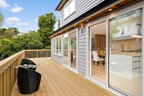 Photo of property in 1/58 Matipo Road, Mairangi Bay, Auckland, 0630