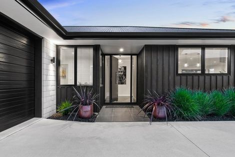 Photo of property in 318 Lakes Boulevard, Pyes Pa, Tauranga, 3112