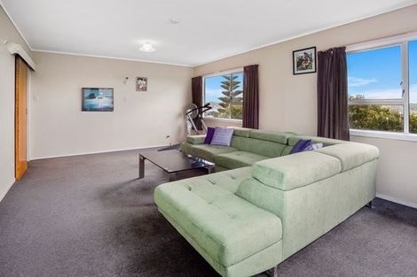 Photo of property in 59 Baylands Drive, Newlands, Wellington, 6037