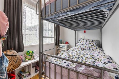 Photo of property in 68 Whiteley Street, Moturoa, New Plymouth, 4310