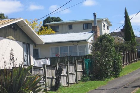 Photo of property in 2/17 Manuka Road, Bayview, Auckland, 0629