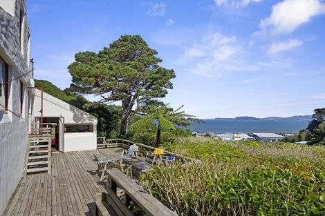 Photo of property in 22 Rakeiora Grove, Korokoro, Lower Hutt, 5012