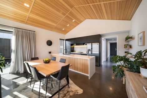 Photo of property in 17 Double Cone Road, Jacks Point, Queenstown, 9371