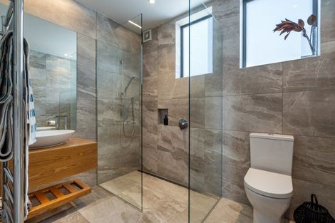 Photo of property in 38 Rita Way, Omaha, 0986