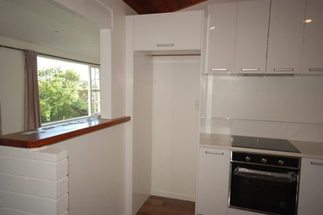 Photo of property in 2/235 Sunset Road, Sunnynook, Auckland, 0632
