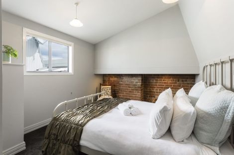 Photo of property in 10/33 Dowling Street, Dunedin Central, Dunedin, 9016