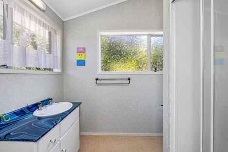 Photo of property in 121 Pacific Parade, Army Bay, Whangaparaoa, 0930
