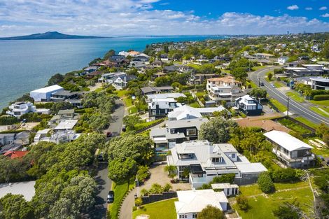Photo of property in 21 Whitby Crescent, Mairangi Bay, Auckland, 0630
