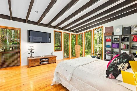 Photo of property in 93 Brick Bay Drive, Sandspit, Warkworth, 0982