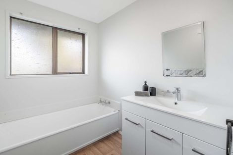 Photo of property in 38 Oakhampton Street, Hornby, Christchurch, 8042