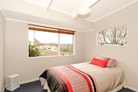 Photo of property in 1/98 Chislehurst Street, Henderson, Auckland, 0612