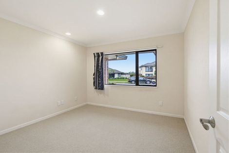 Photo of property in 66 Royal Oak Drive, Kelvin Grove, Palmerston North, 4414