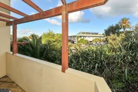 Photo of property in 4/202 Hinemoa Street, Birkenhead, Auckland, 0626