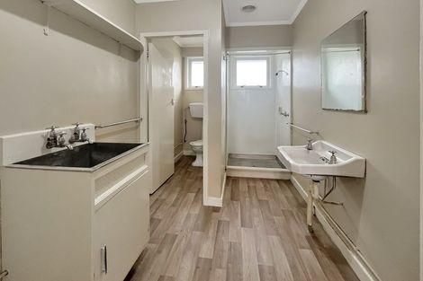 Photo of property in 24 Victoria Avenue, Palmerston North, 4410