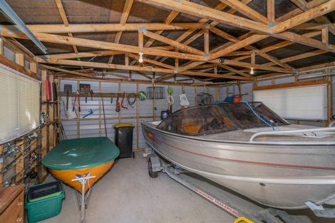 Photo of property in 50 Banks Street, Cooks Beach, Whitianga, 3591