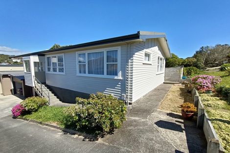 Photo of property in 42 Bracken Road, Paparangi, Wellington, 6037