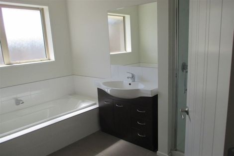 Photo of property in 52 Tahuna Street, Pegasus, 7612