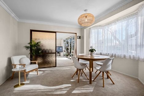 Photo of property in 2a Kauri Street, Merrilands, New Plymouth, 4312