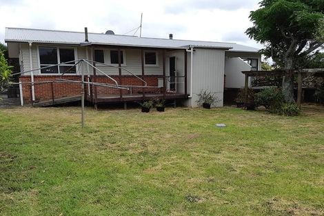 Photo of property in 28 Ussher Place, Pakuranga Heights, Auckland, 2010