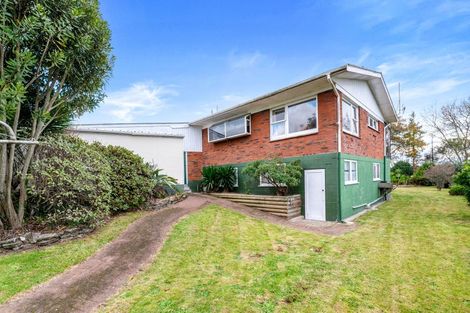 Photo of property in 11 Hillcrest Avenue, Hillcrest, Auckland, 0627