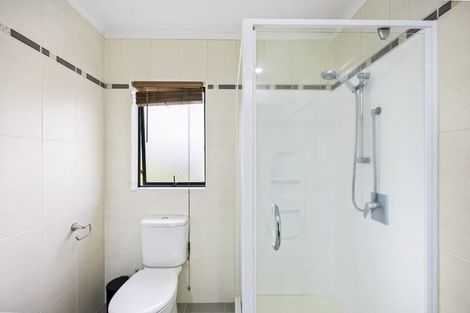 Photo of property in 1 Seresin Crescent, Flat Bush, Auckland, 2016