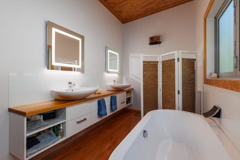 Photo of property in 2793 Grove Arm, Whenuanui Bay, Picton, 7281