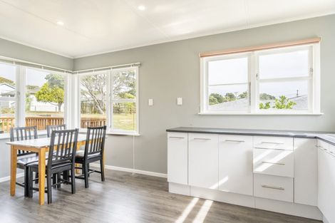 Photo of property in 73 Driver Crescent, Cannons Creek, Porirua, 5024