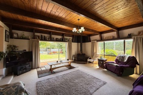 Photo of property in 7 Joll Street, Waitara, 4383