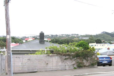 Photo of property in 18 Princess Terrace, Newtown, Wellington, 6021