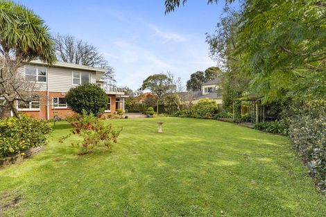 Photo of property in 11 Hughes Avenue, Hokowhitu, Palmerston North, 4410