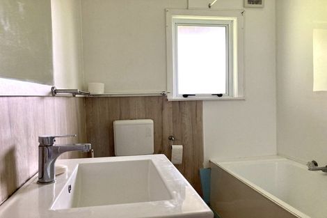 Photo of property in 23 Titirangi Road, New Lynn, Auckland, 0600