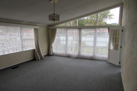 Photo of property in 1129 Fergusson Drive, Clouston Park, Upper Hutt, 5018