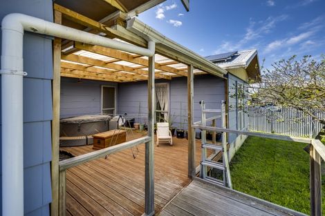 Photo of property in 4 Palgrave Avenue, Flaxmere, Hastings, 4120