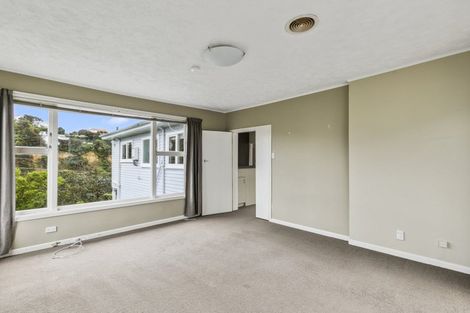 Photo of property in 18 Putnam Street, Northland, Wellington, 6012