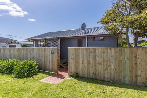 Photo of property in 13 Rauparaha Street, Waikanae Beach, Waikanae, 5036