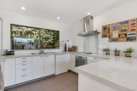 Photo of property in 1/28 Wiltshire Place, Somerville, Auckland, 2014